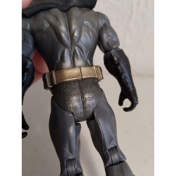 6" DC Comics Multiverse - Justice League - Batman Action Figure Mattel 2015 - Picture 5 of 5